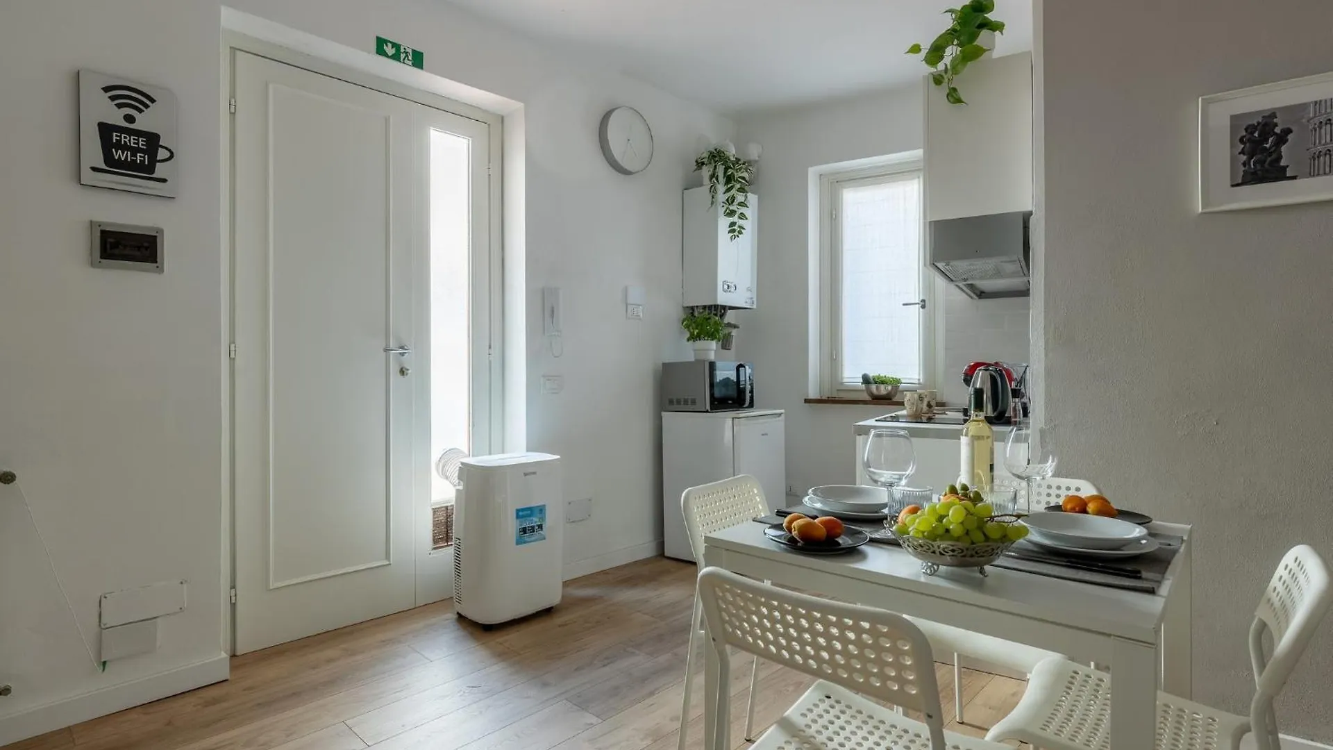 Pisa Station & Airport Modern Apartment Itálie